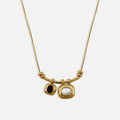 Collana con due pietre preziose