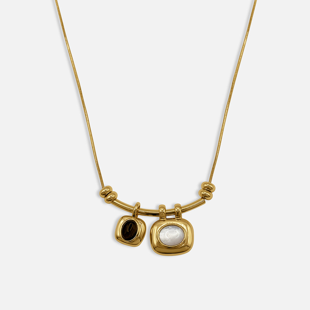 Collana con due pietre preziose