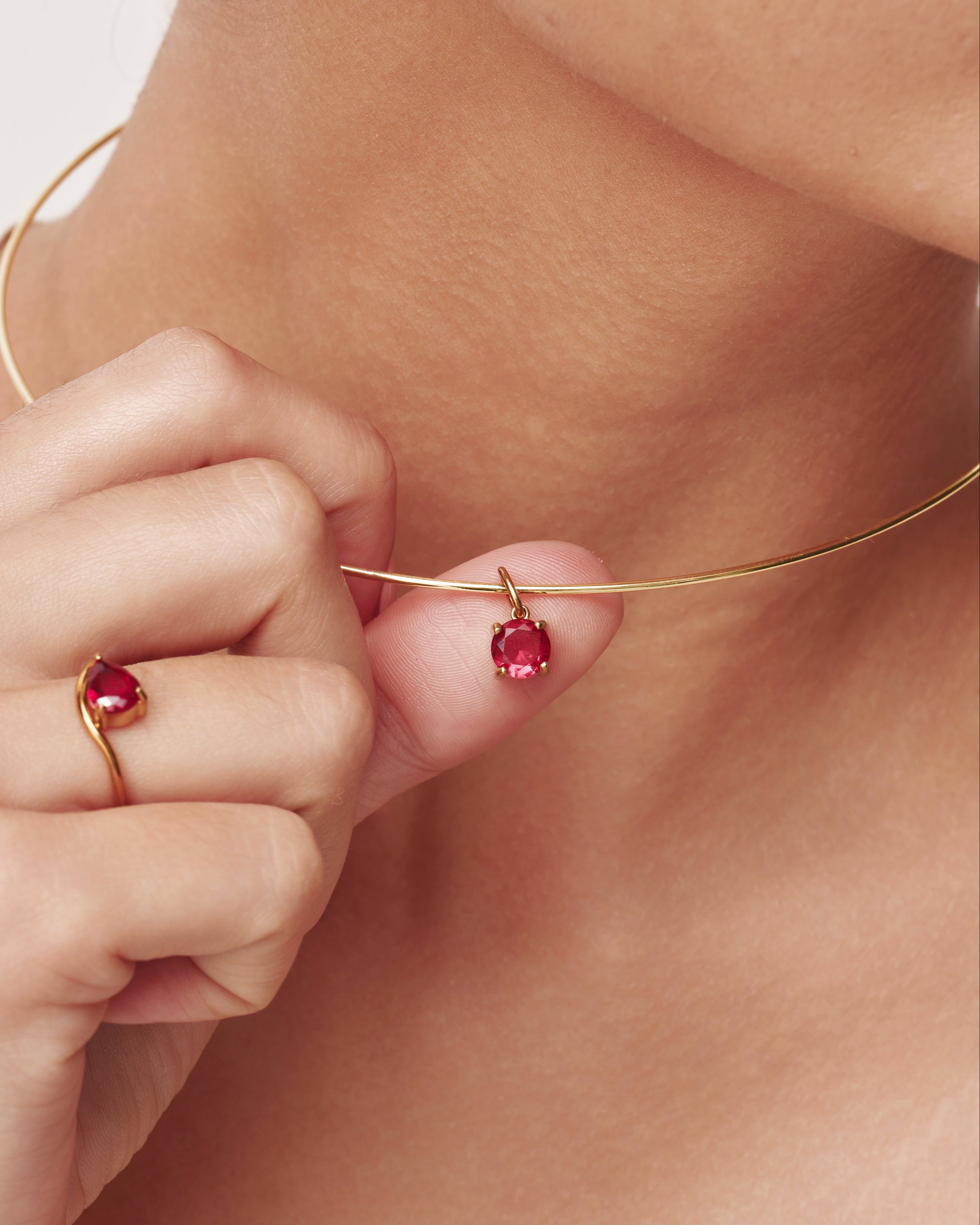 Collana con ciondolo con pietra del mese di nascita