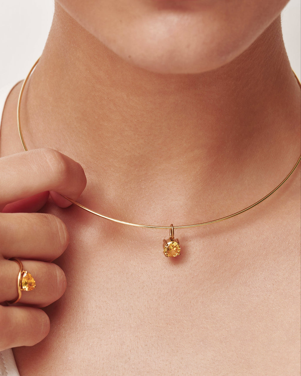 Collana con ciondolo con pietra del mese di nascita