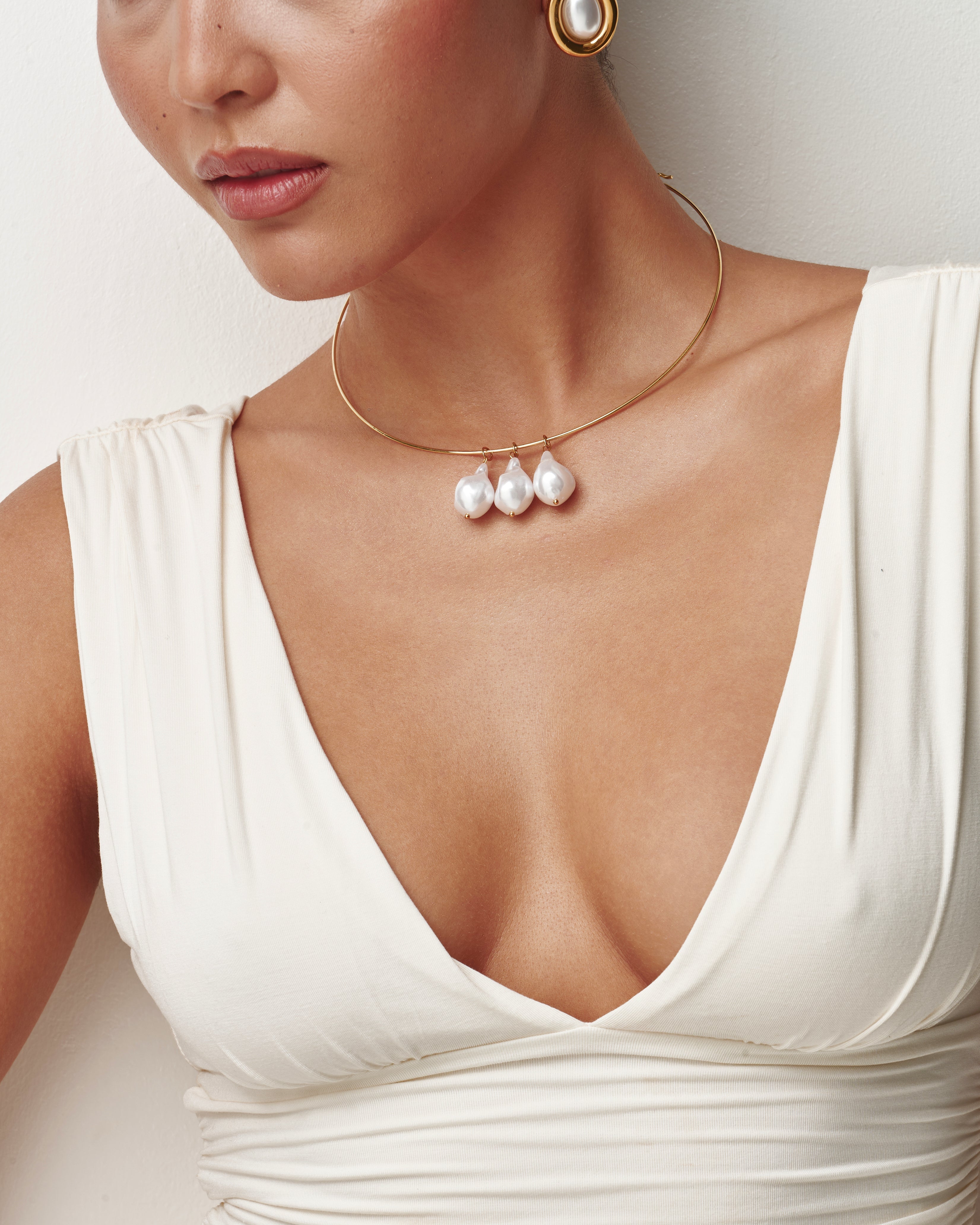 Collana a girocollo con perla naturale