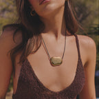 Collana con perline a forma di ciottolo - Oro