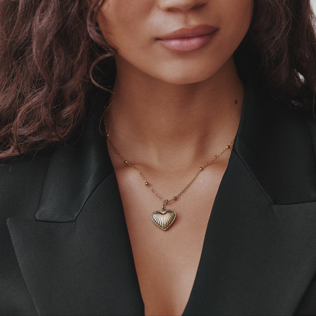 Collana con ciondolo a forma di cuore